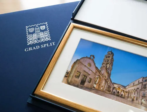 Peristyle Photo as Official Gift of City of Split