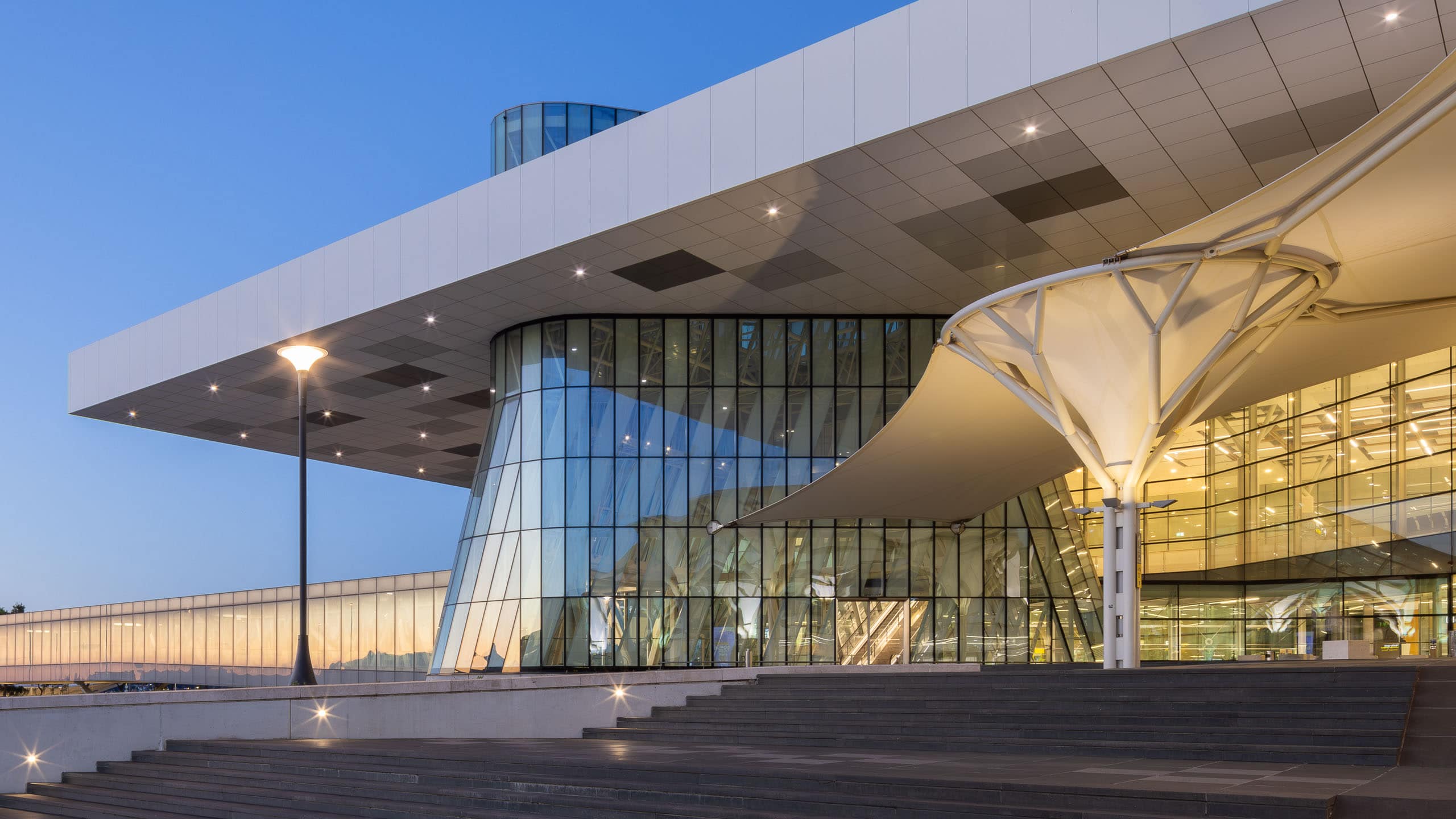 split-airport-exterior-architectural-photography